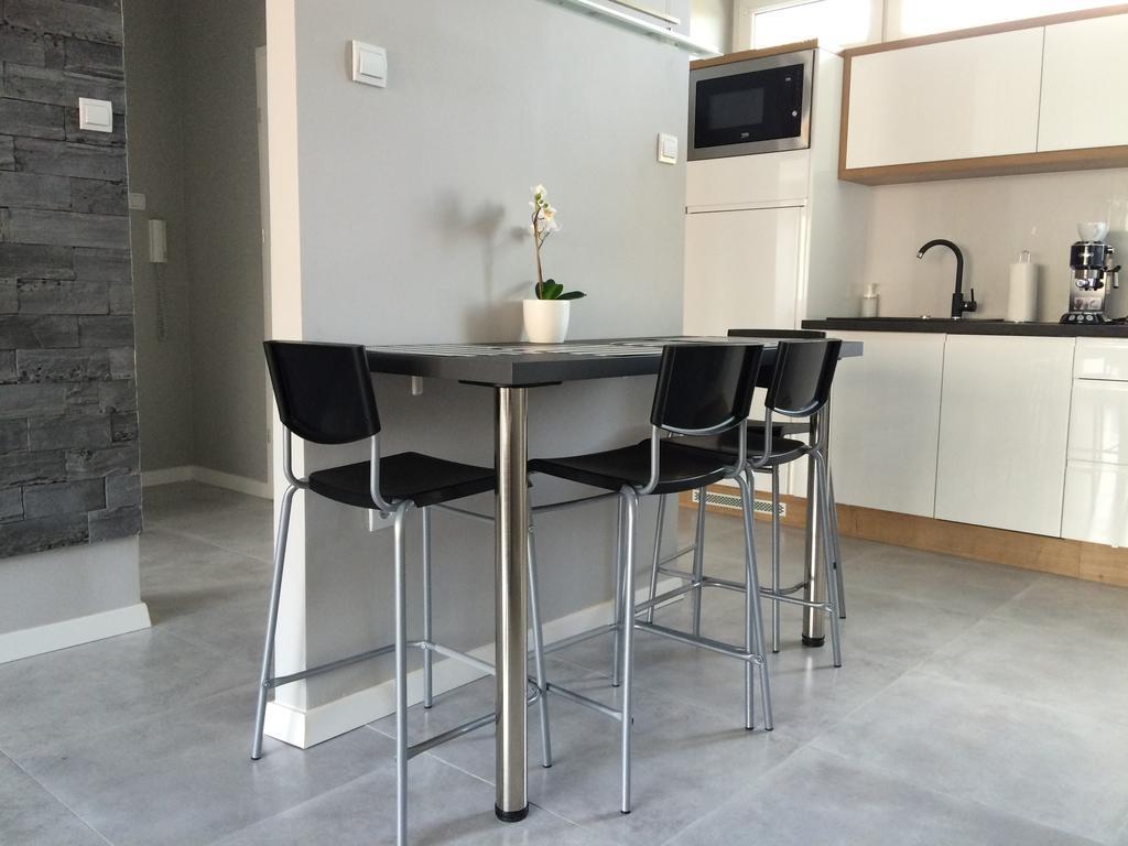 Apartament Na Ogrodach Poznan Luaran gambar