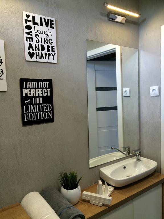 Apartament Na Ogrodach Poznan Luaran gambar
